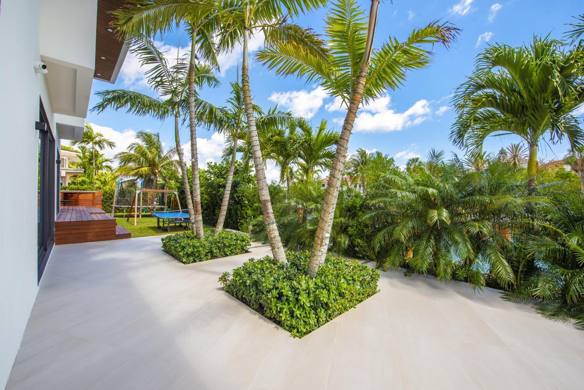 Indulge In Luxury Your Tranquil Resort Mansion Awaits In Vibrant Miami North Miami Esterno foto